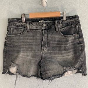 Size 12 Old Navy distressed shorts